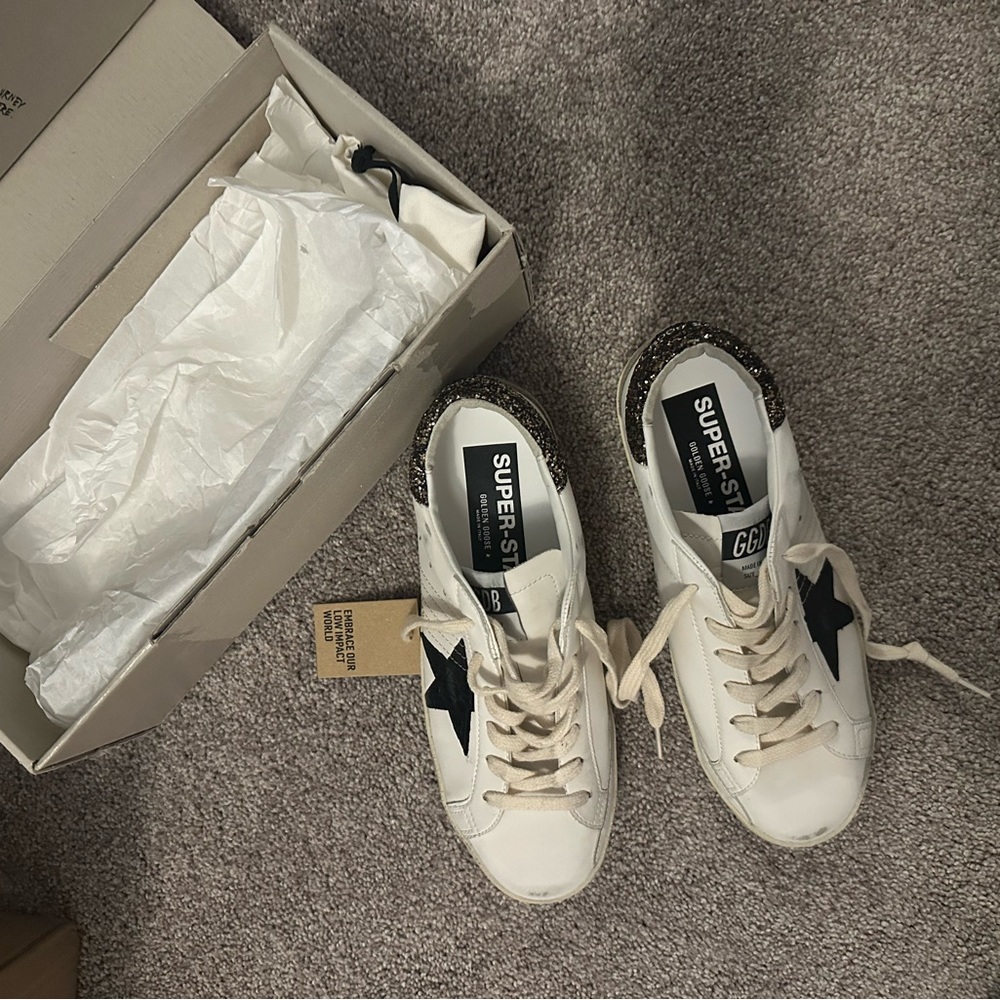 Brand new golden goose/ never worn